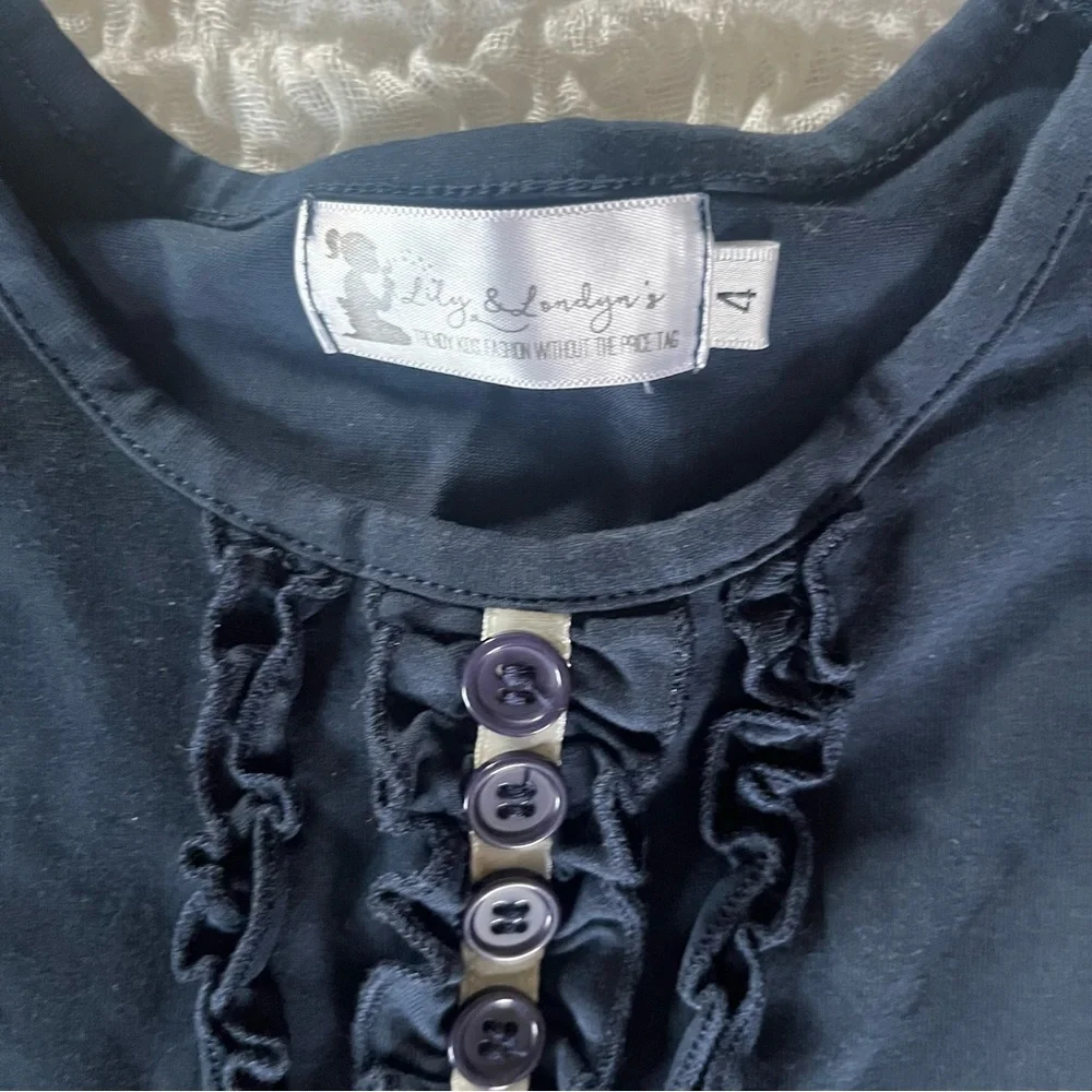Lily & Londyn’s navy short sleeve boutique dress size 4 girls